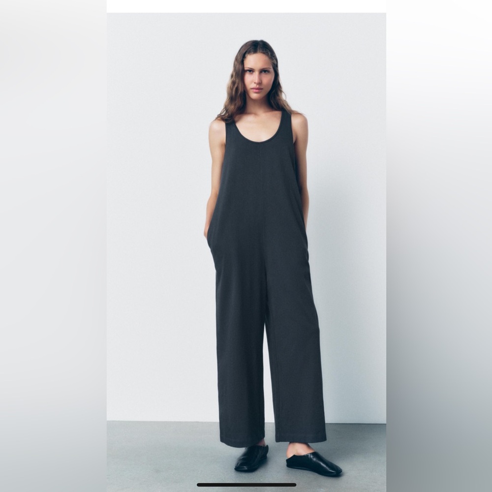 Zara Black Sleeveless Wide-Leg Jumpsuit